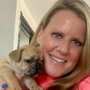 Meet your Posher, Carla